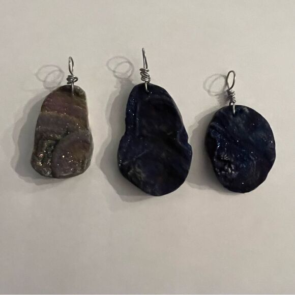 Glitter Stone Pendants (Set of 3) - Picture 1 of 2